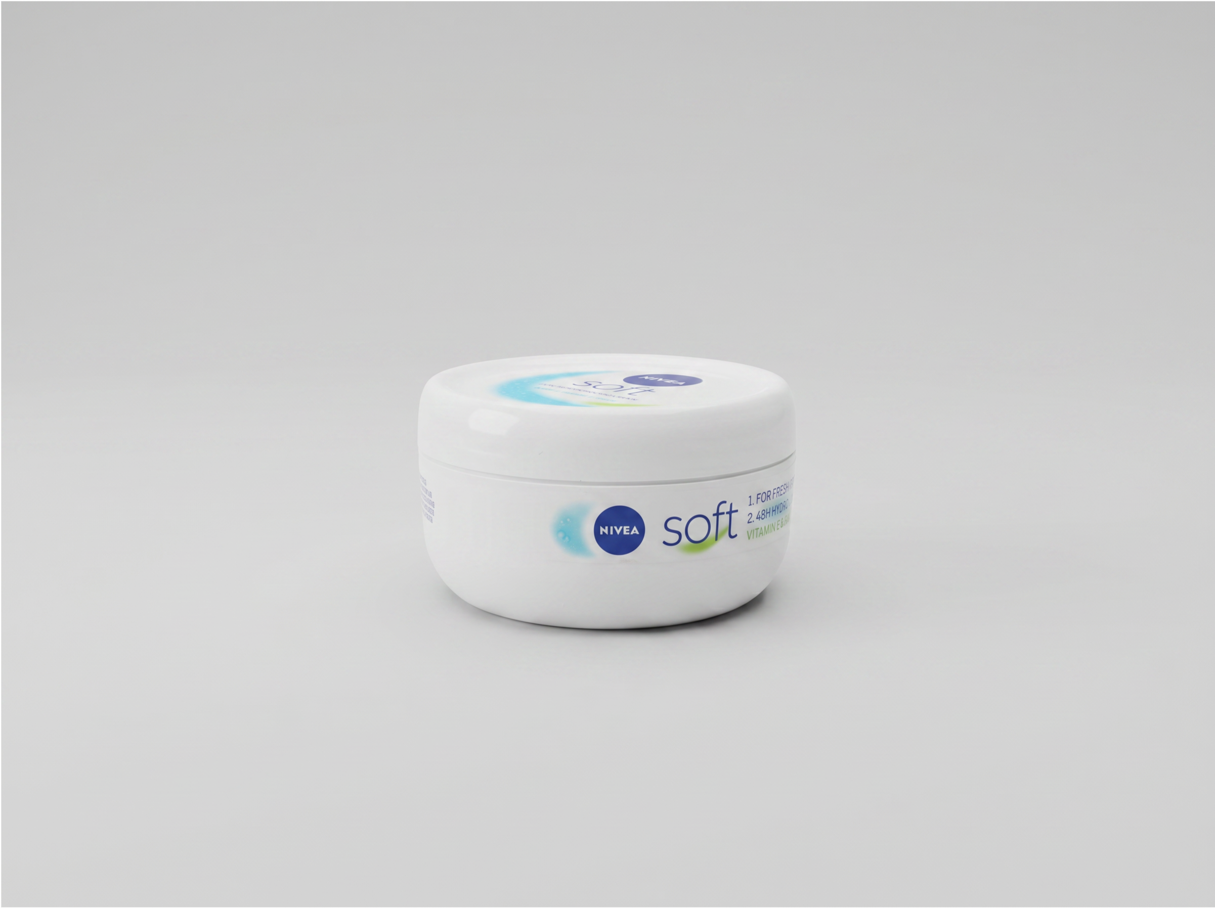 Nivea Soft Moisturizing Cream